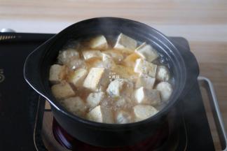 加热炖煮3-5分钟；