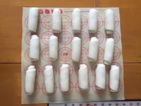 盖上保鲜膜，静置15分钟