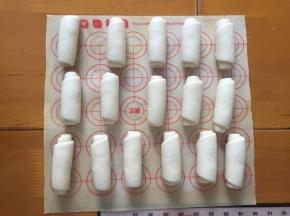 盖上保鲜膜，静置15分钟