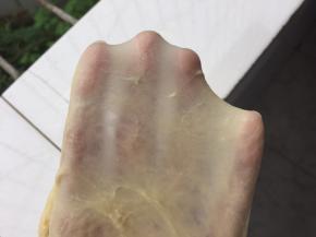 揉出手套膜即可