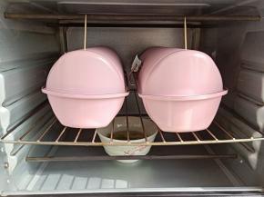 当牙签的记号露出来的时候二发就发到位了。二发完成后从烤箱里取出来。