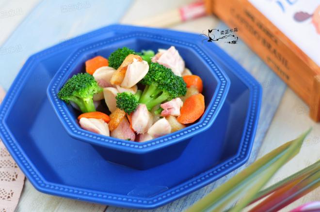 金枪鱼肠炒糍粑