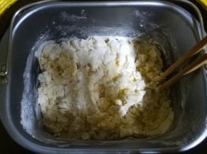 拌均匀，放回入面包机里