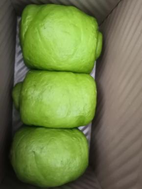 依次放入吐司盒内