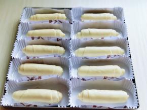 依次做完，放入烤盘中。