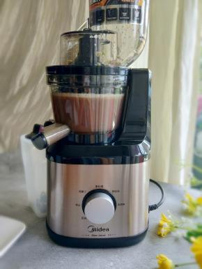 选择纯果汁，启动。