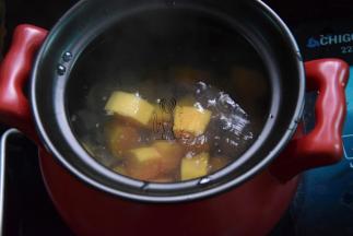 大火烧开后转小火煲30分钟