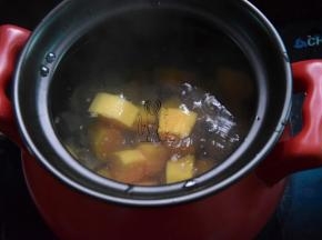 大火烧开后转小火煲30分钟