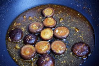 煮至汤汁浓稠时关火