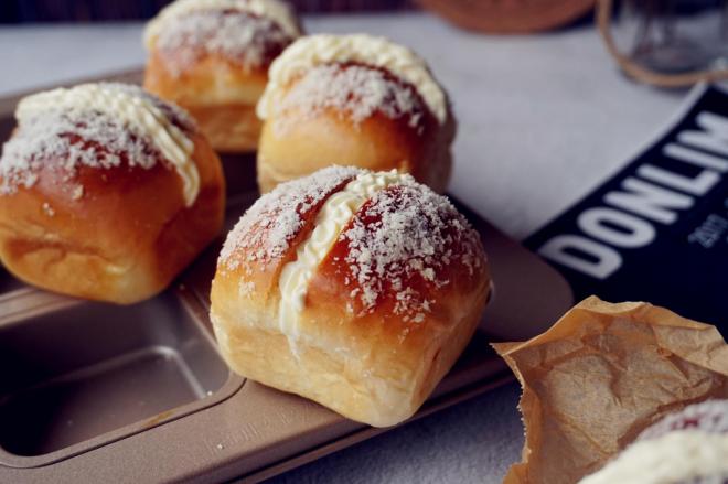 小版椰蓉奶油面包