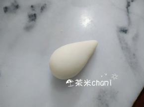 （1）搓成水滴状。