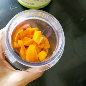 放入料理杯中。