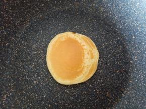 翻面同样煎至金黄