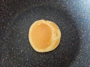 翻面同样煎至金黄