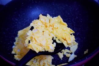 煎熟后盛出备用