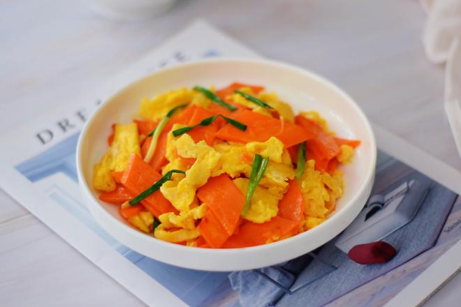 胡萝卜炒鸡蛋
