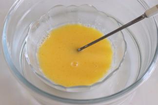 继续放到热水中，保温待用。