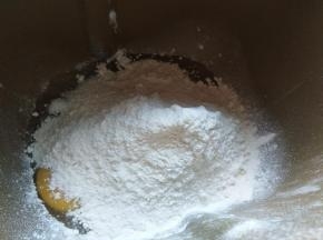 加入高筋面粉