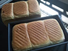 出炉放烤架上晾凉