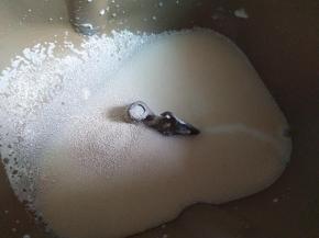加入酵母和细砂糖