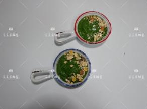 装碗，撒上麦片即可