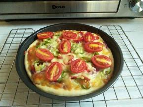 出炉放凉架上放凉