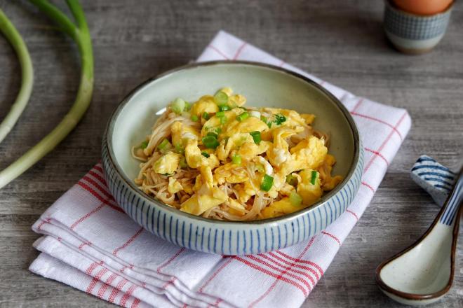 葱香蛋炒金针菇