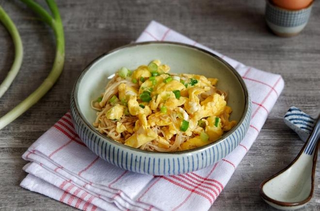 葱香蛋炒金针菇