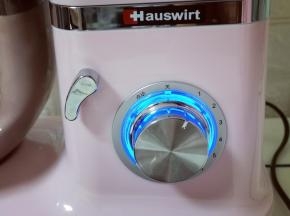 启动1档，揉面10分钟。