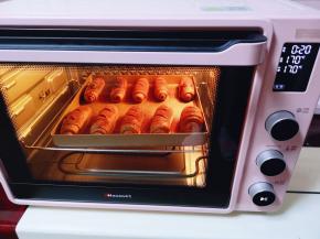 入海氏c40烤箱中层，上下管170度烤20分钟！注意观察颜色，必要时加盖一张锡纸！（烤箱温度及时间仅供参考，具体根据自家烤箱性能另定）