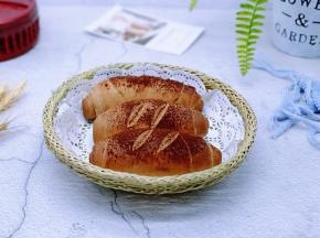 烤好后戴上隔热手套取出，晾凉即可食用！