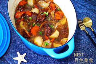 营养丰富又健康美味的酱汤牛肉萝卜就炖好了。