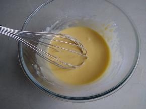 这是拌好的蛋黄糊状态