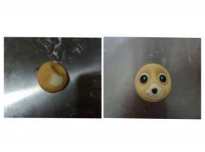 天天: 绿色面团包馅后滚圆，压出眼窝，白色面团擀薄片，剪出鼻子的白色部分来粘上，把眼睛鼻子粘好