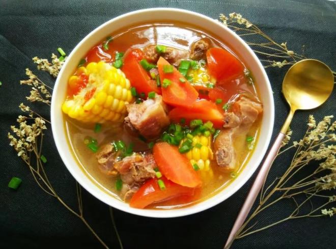 番茄玉米胡萝卜风干排骨汤