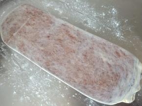 最后一次擀开，长度大约40cm，宽12cm左右