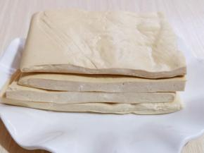 一大块被我切开了，第一次买这种豆腐，超级好吃！