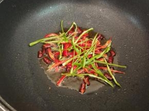 下青红椒丝
