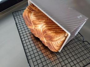 出炉后立马脱模