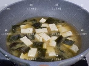 最后口重的可以加少许盐调味出锅即可