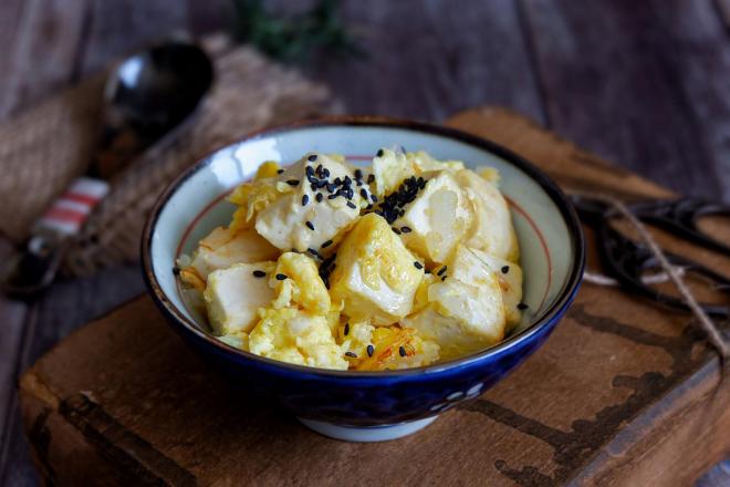 芝麻蛋香豆腐饭
