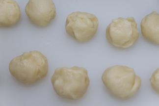 依次做好，盖上保鲜膜