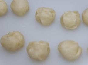 依次做好，盖上保鲜膜