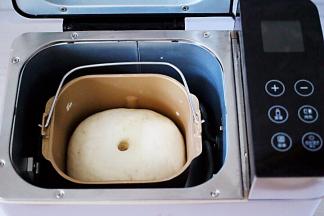 发到1.5倍，用手指蘸点面粉往中心按下去，不回弹不塌陷，就是发好了。