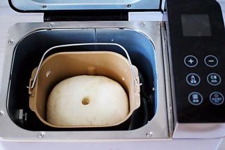 发到1.5倍，用手指蘸点面粉往中心按下去，不回弹不塌陷，就是发好了。