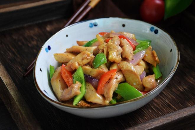 黑椒杏鲍菇炒鸡柳