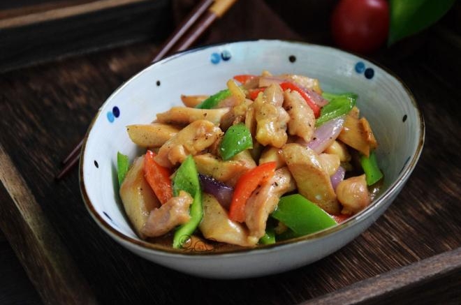 黑椒杏鲍菇炒鸡柳