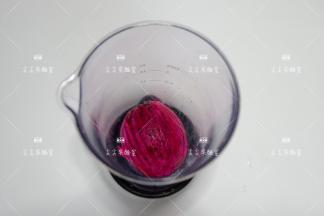 火龙果去皮放入料理机