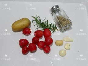 面团醒发的时候，来准备表面的材料