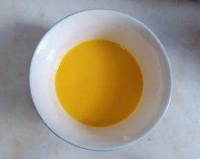 混合均匀至看不见油点。。